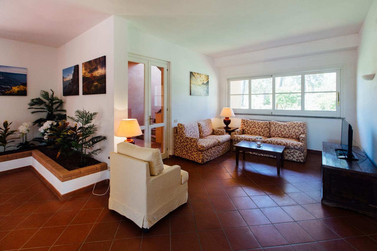 Residence Renaione Punta Ala Esterno foto